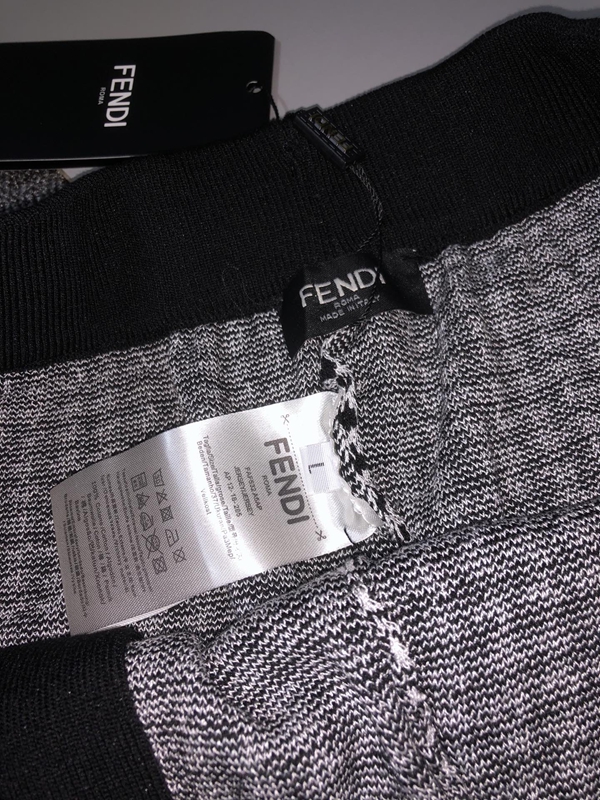 ブランドハーフパンツ全体デザイン